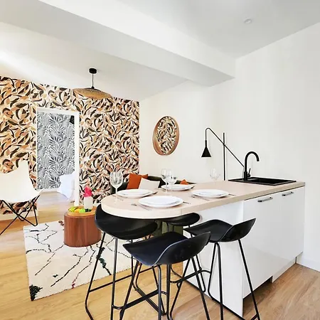 Mb-145-temple-3bg Hotel