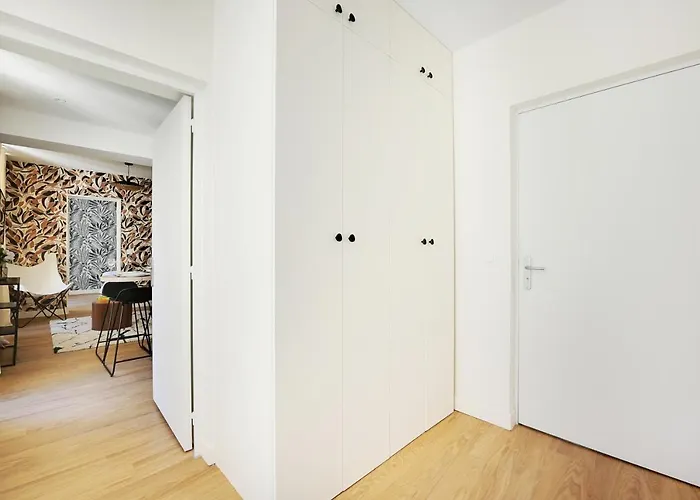 Mb-145-temple-3bg Hotel Paris