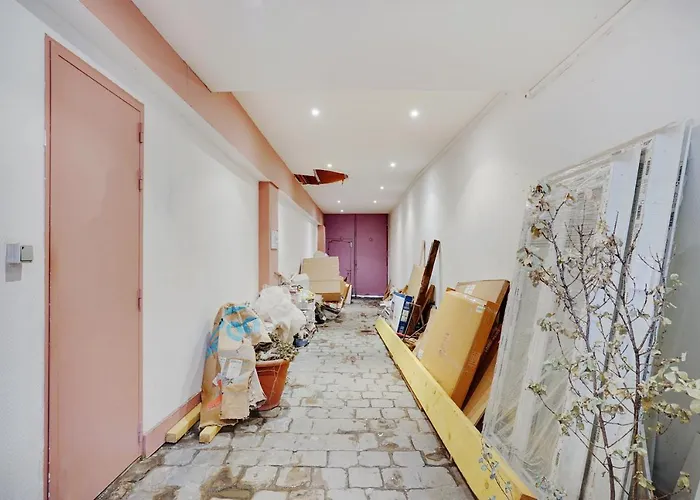 Mb-145-temple-3bg Hotel